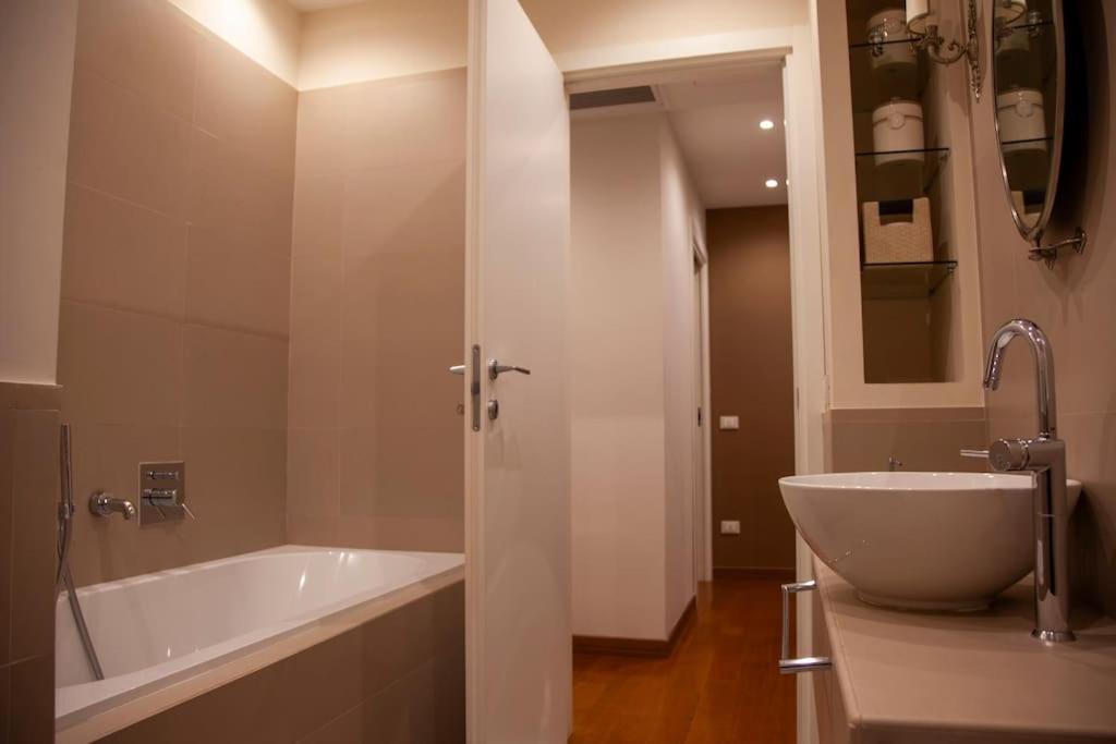 Roma, Gemelli Casa Eleganza, Resort Modernista Exteriör bild